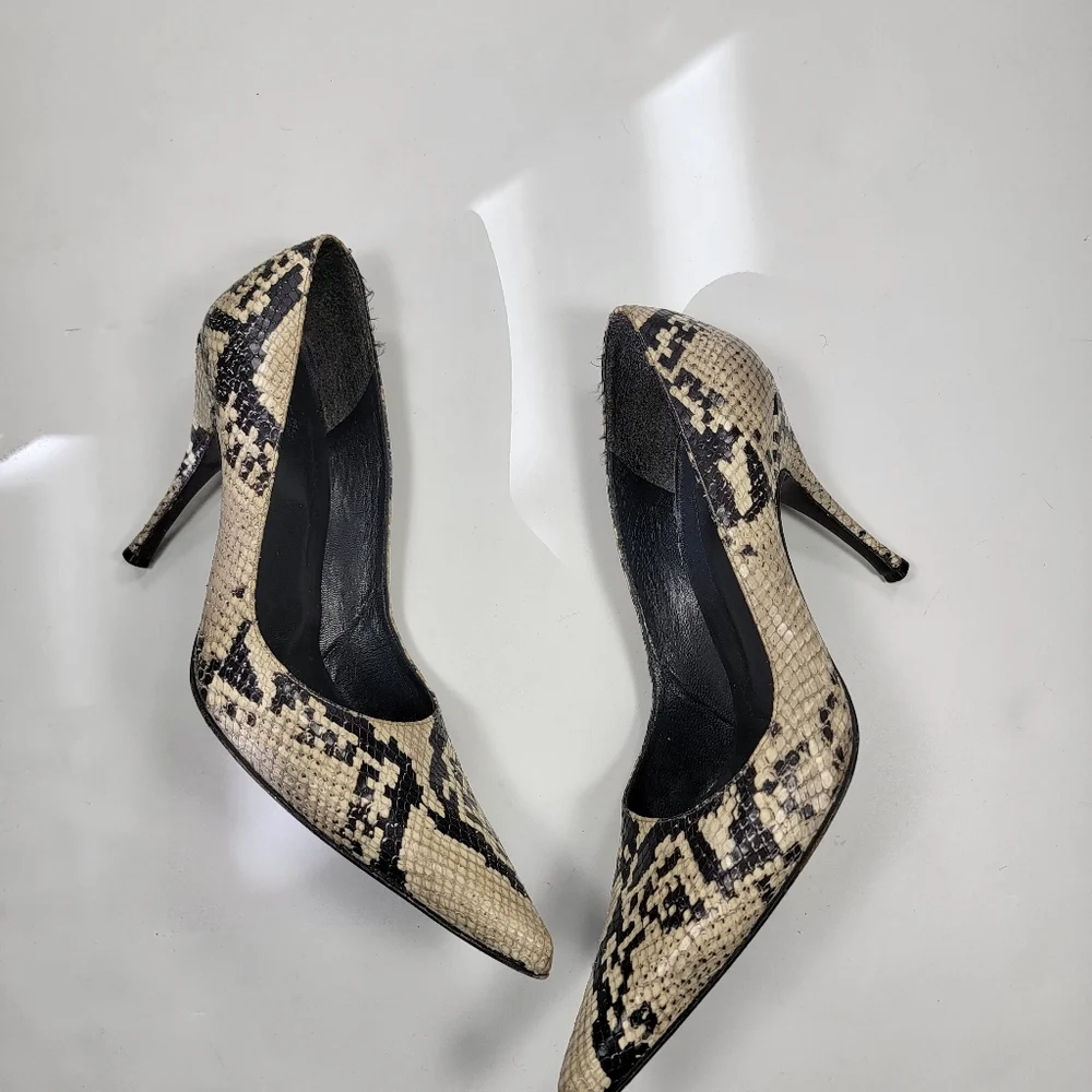 Stuart Weitzman Sz 8.5 Snake Pump Heels Pointed Toe Stilettos 4"_3